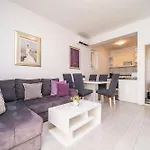 Sunshine Rhapsody Apartment