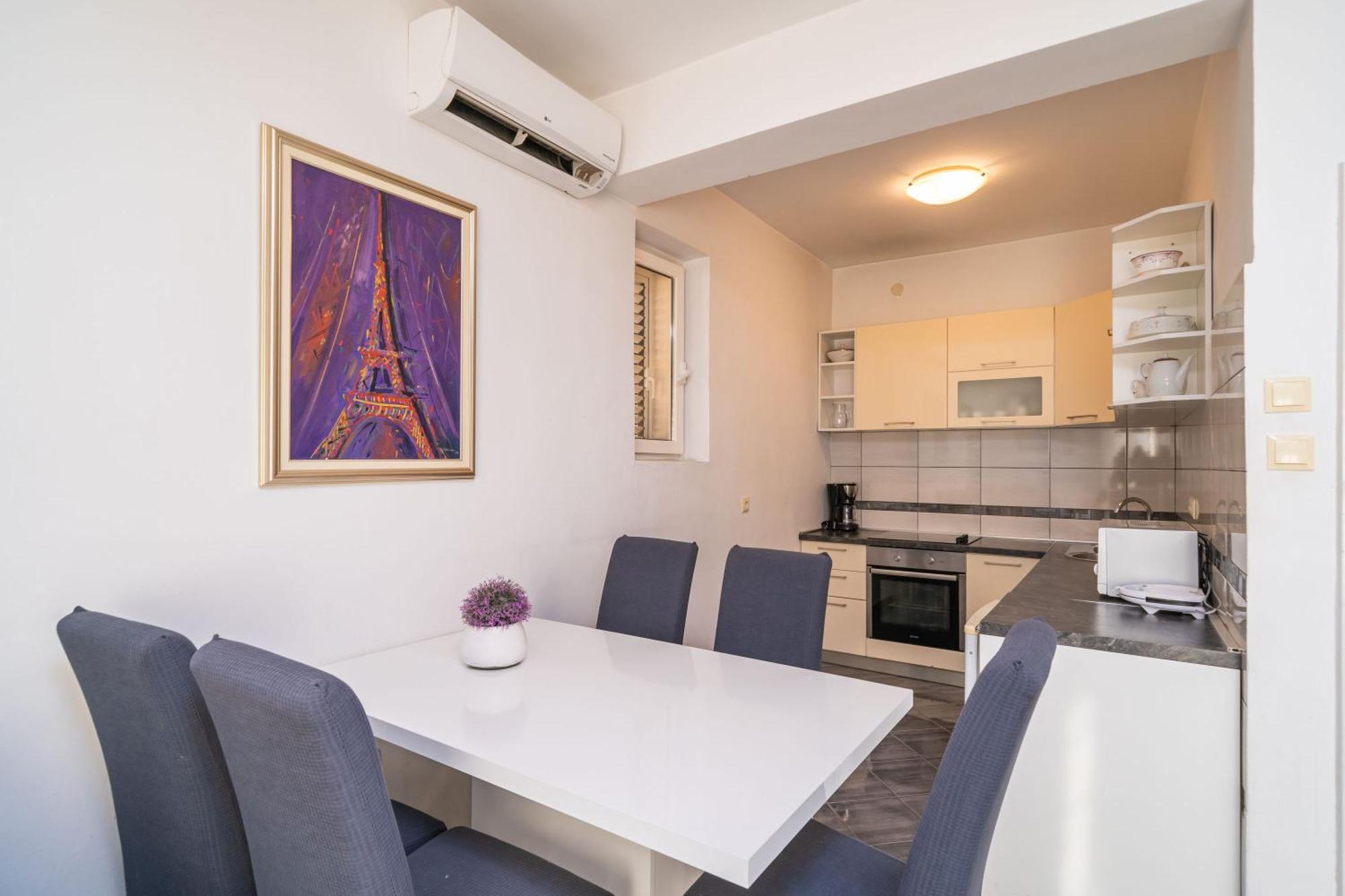 Sunshine Rhapsody Apartment *